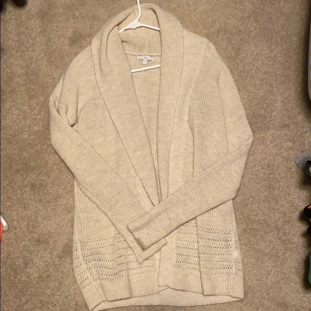 Gap sweater